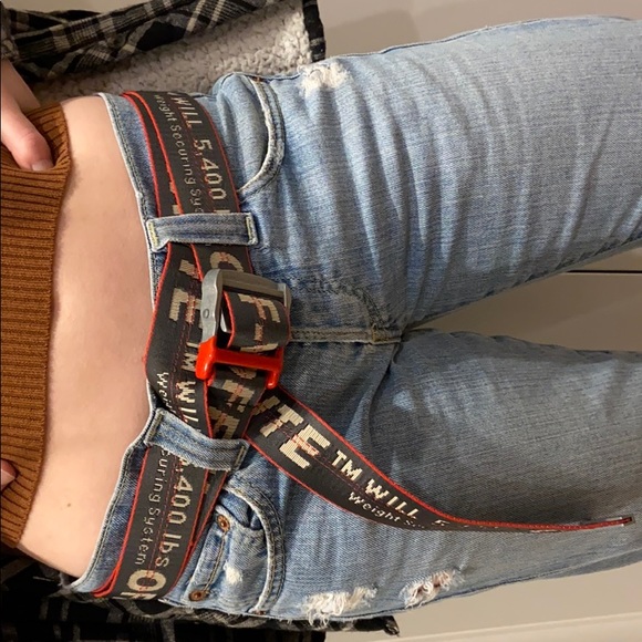 Off-white (anthracite/red) construction belt.